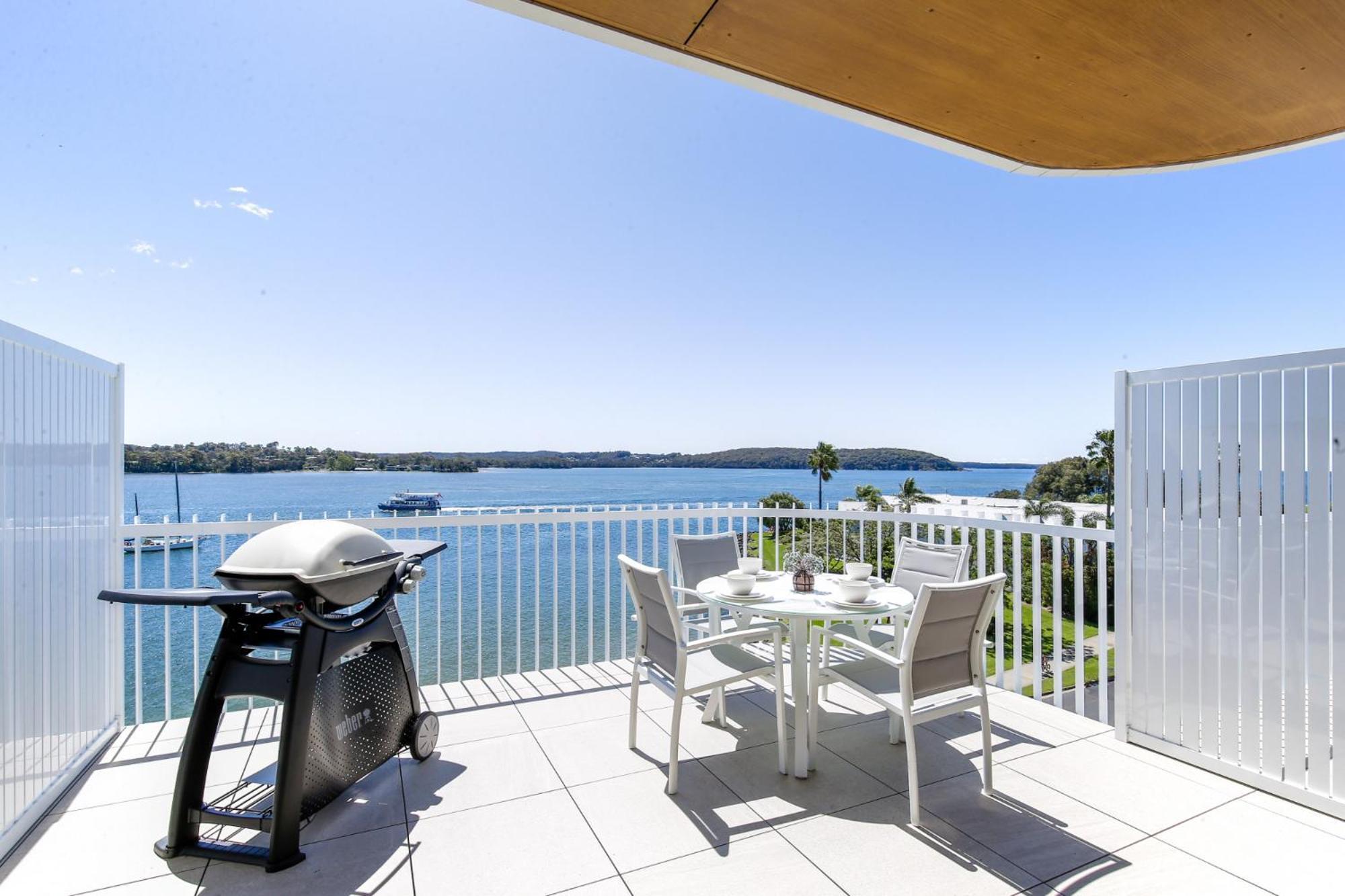 Lavish Coastal 2-Bed With Stunning Ocean Views Apartment Batemans Bay Exterior photo